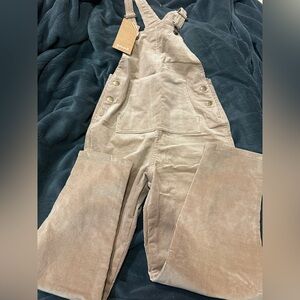 Guomi kids corduroy overall sz 8-9Y nwt
